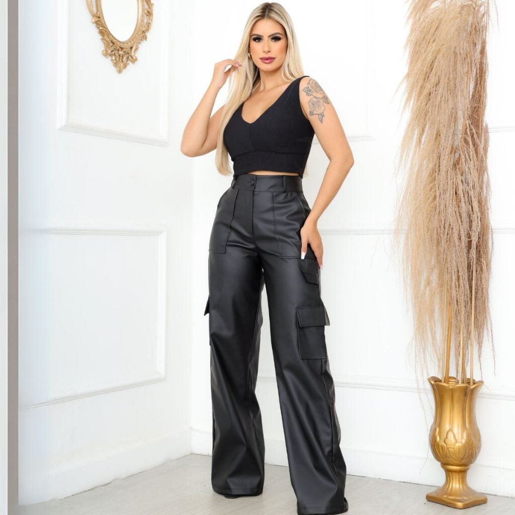 Calça Pantalona Wide Leg Reta Cargo Couro Fake Cintura Alta Moda Gringa Bolso Lateral Loja Facilitez 